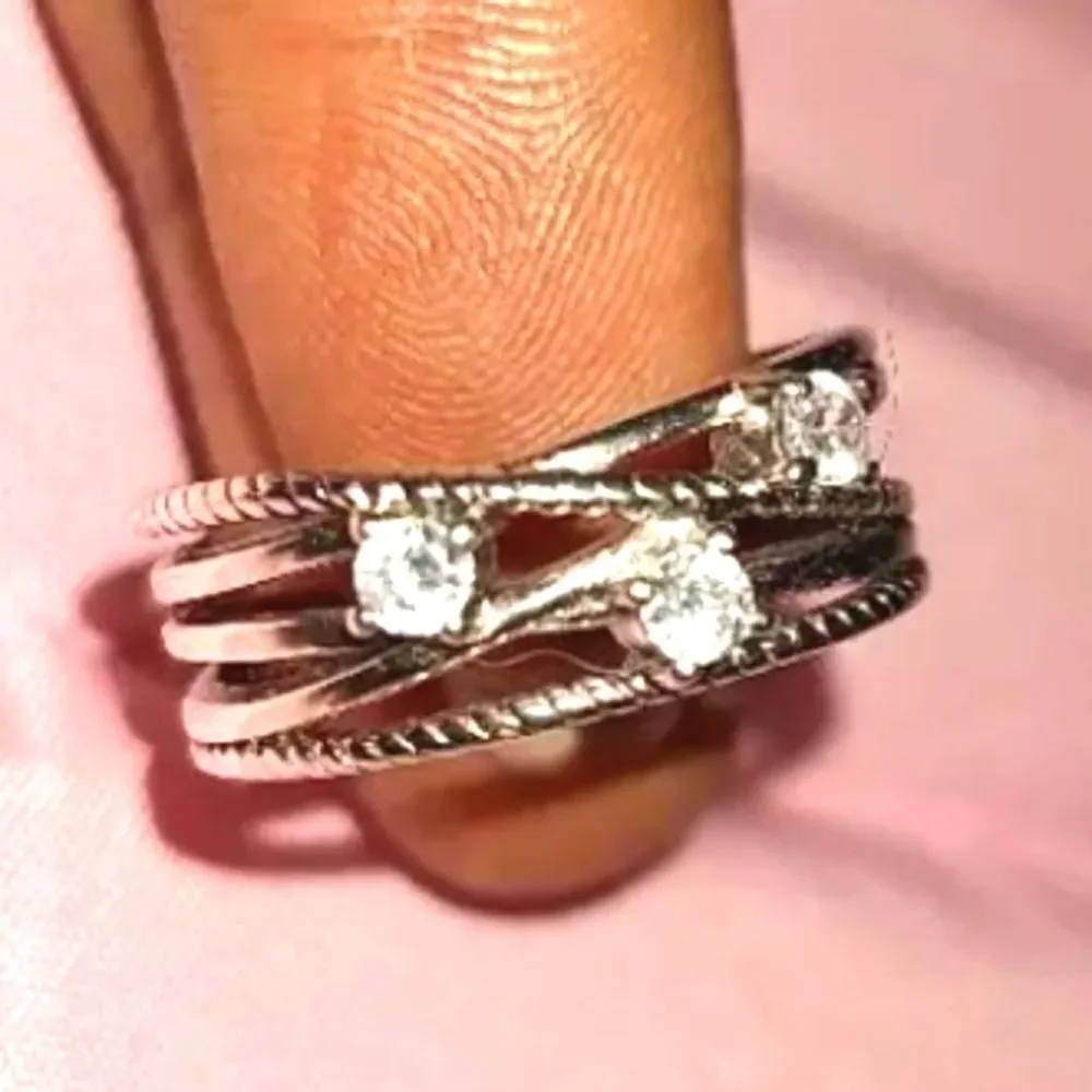 Women's Classic 925 Sterling silver ring sz 8